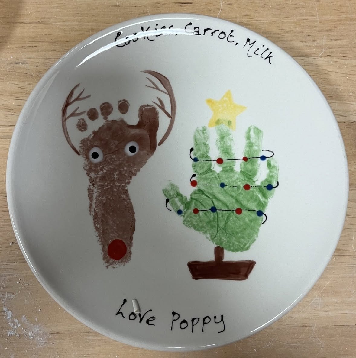 Rainbow Pottery Painting Christmas session - Tuesday 3rd Nov- 9:30-11:00am